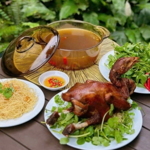 dich-vu-dat-tiec-tai-nha-nau-an-ngon-chat-luong